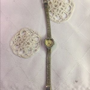 🌼VINTAGE GENEVA HEART DIAMOND WRISTWATCH GP